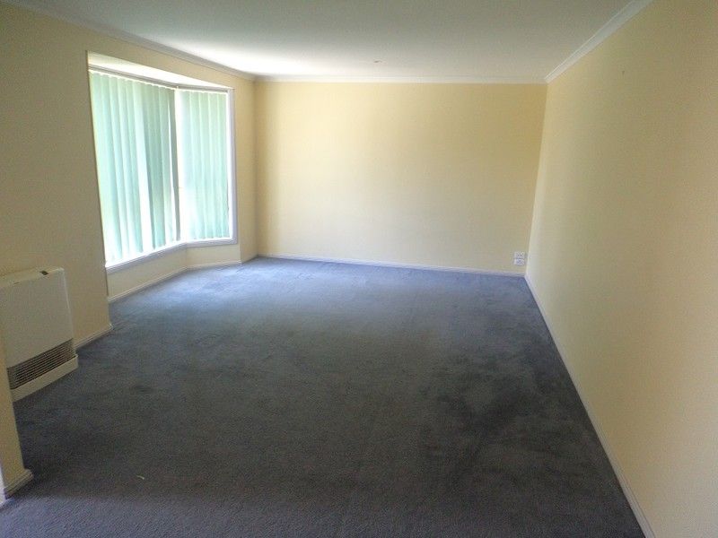 8 Ivy Lea Place, GOULBURN, NSW 2580
