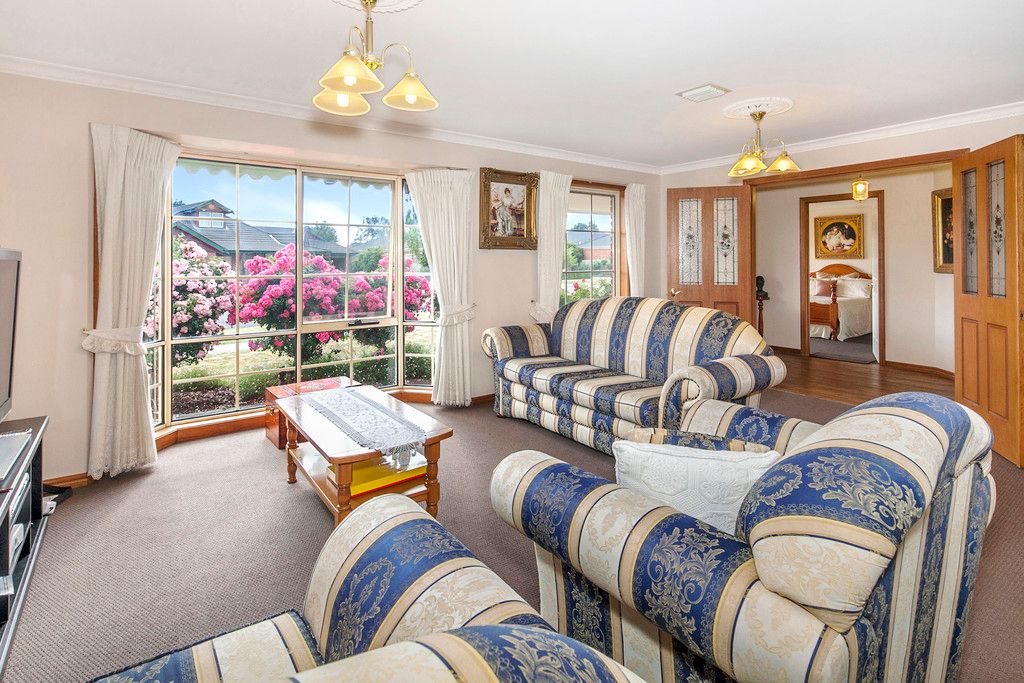 38 Robertson Drive, Alfredton, VIC 3350