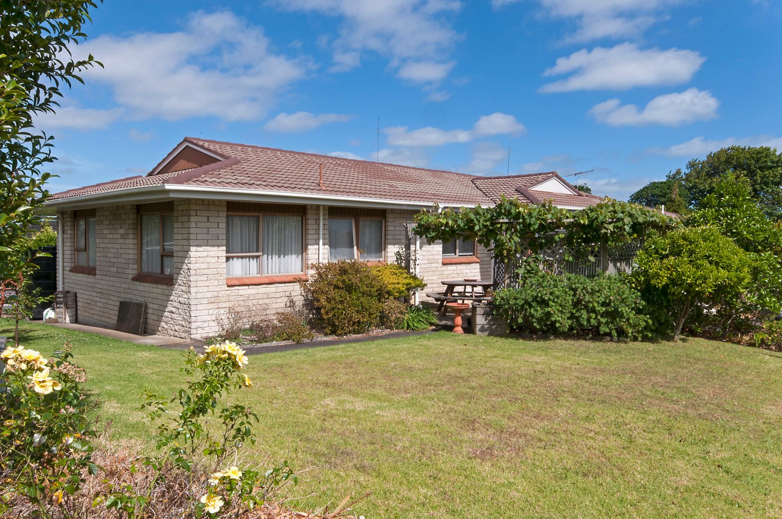 2/25 Seaspray Drive, BUCKLANDS BEACH, Manukau City