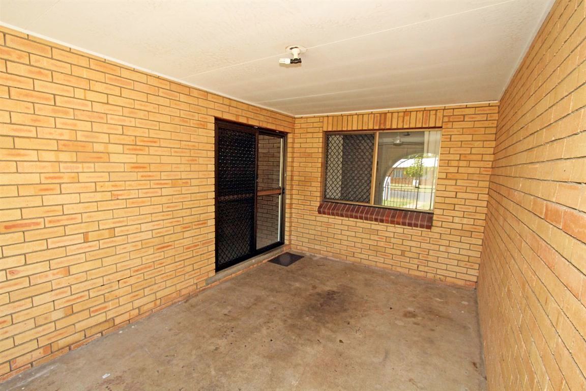 2/14 Potts Street, NORMAN GARDENS, QLD 4701
