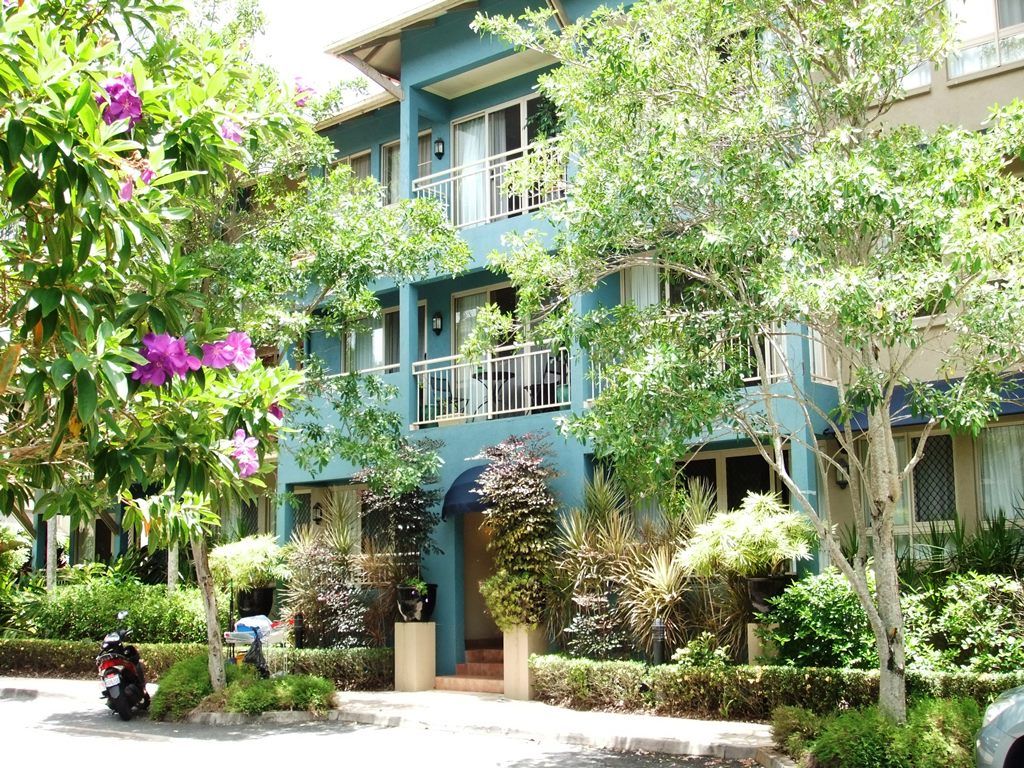 2 Greenslopes Street, CAIRNS NORTH QLD 4870