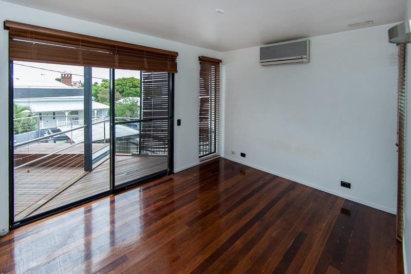 16 Westbury Street, RED HILL, QLD 4059