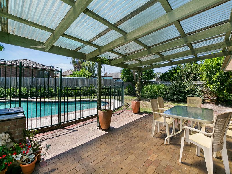 9 Von Nida Court, DINGLEY VILLAGE, VIC 3172