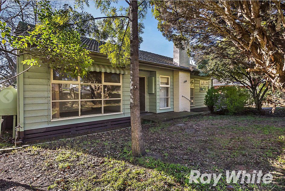 135 Woodhouse Grove, BOX HILL NORTH, VIC 3129
