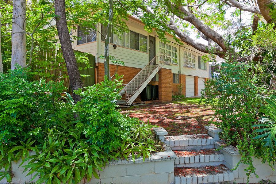 62 Dunrod Street, HOLLAND PARK WEST, QLD 4121