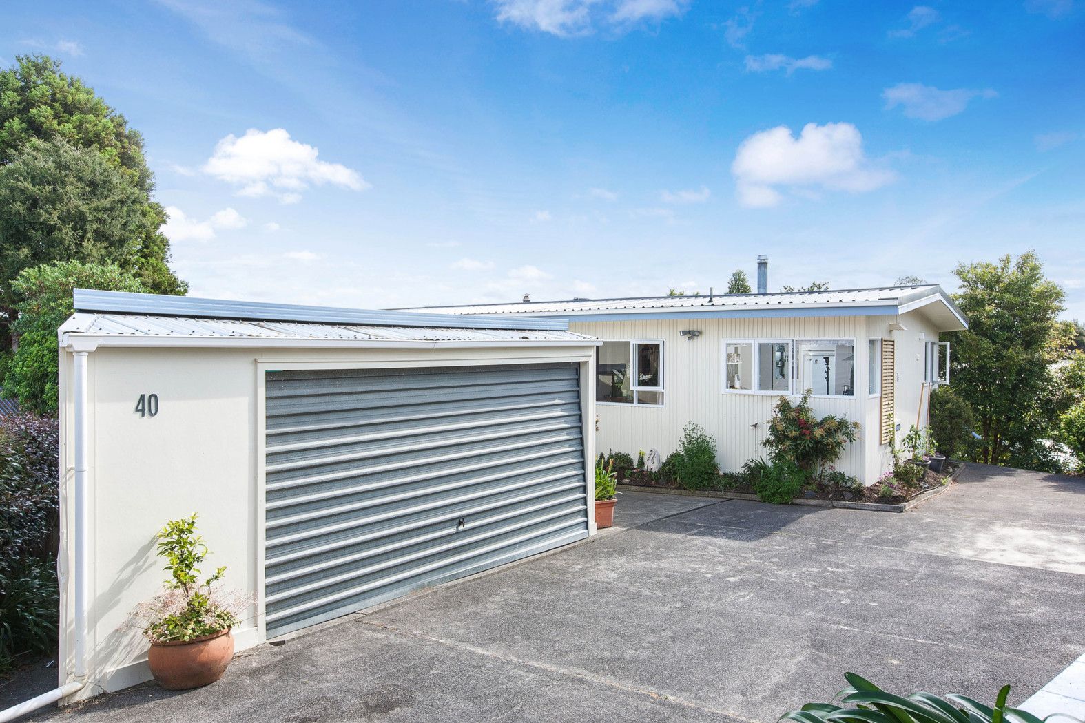 40 Valley View Road, GLENFIELD, North Shore City