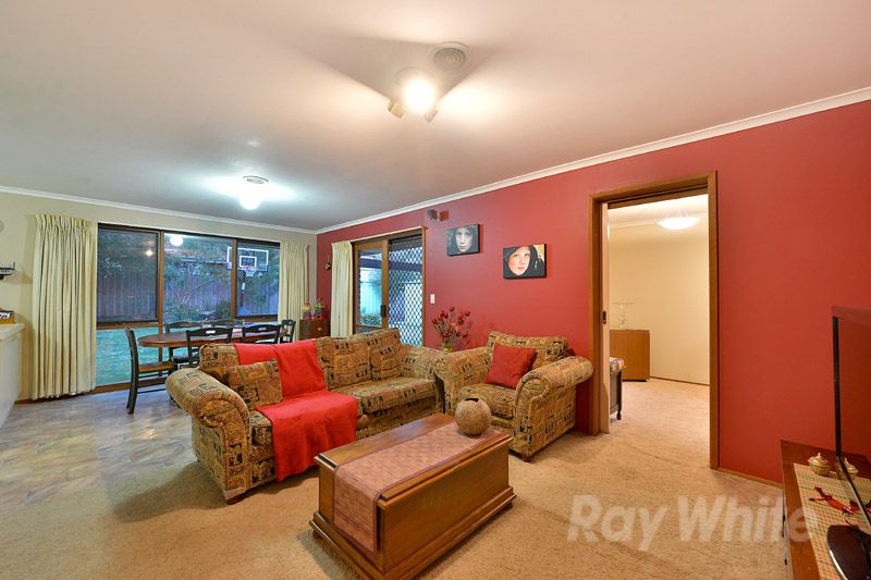 14 Hancock Drive, FERNTREE GULLY, VIC 3156