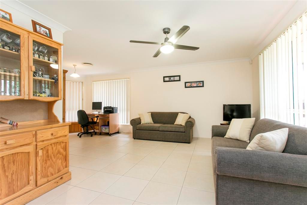 20 Butcherbird Place, GLENMORE PARK, NSW 2745
