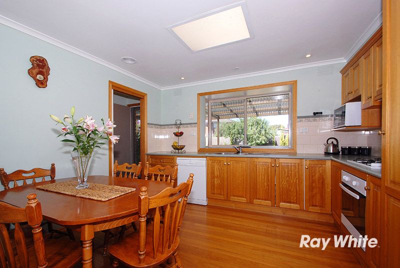 4 Broadacres Court, NARRE WARREN, VIC 3805