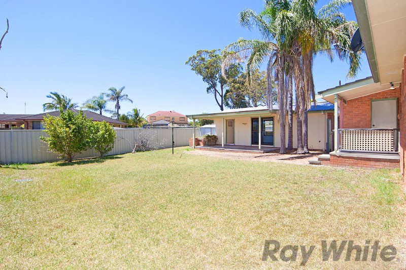 4 Esther Close, GOROKAN, NSW 2263