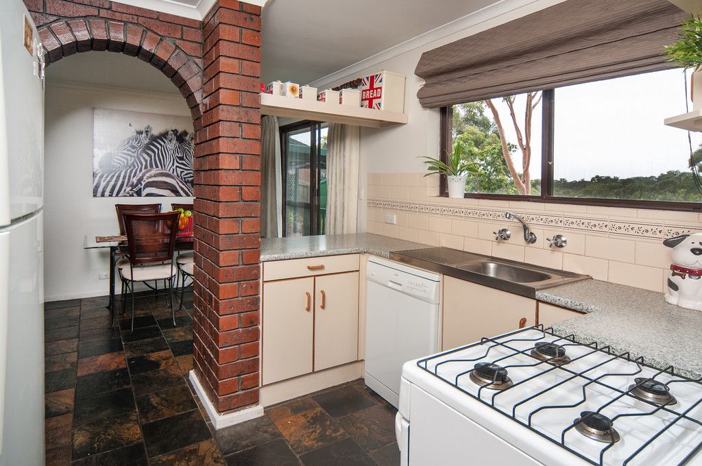 42 Vincent Boulevard, FLAGSTAFF HILL, SA 5159