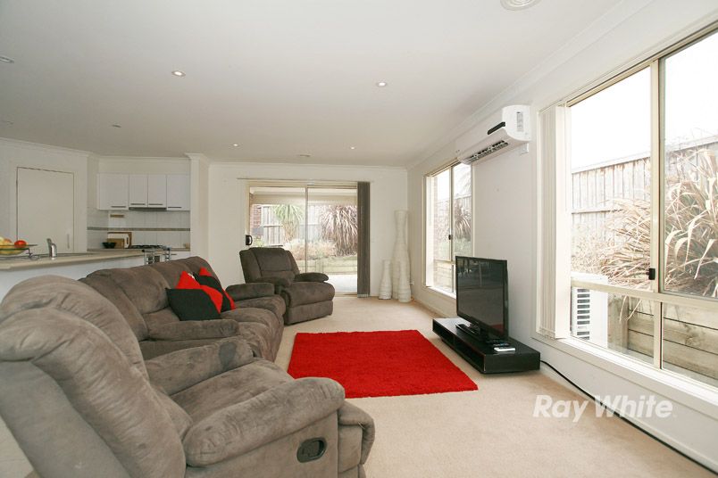 5 Greenview Court, CRANBOURNE NORTH, VIC 3977