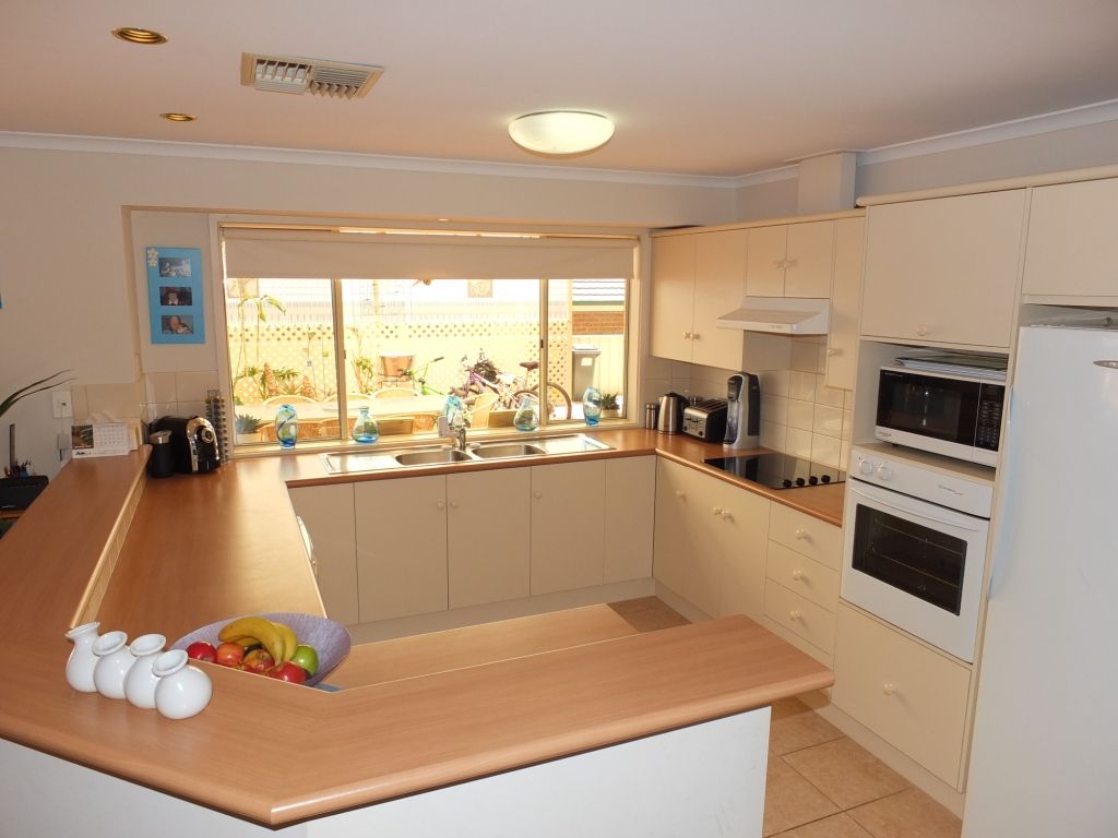 1 Gilmore Crescent, WALLAROO, SA 5556