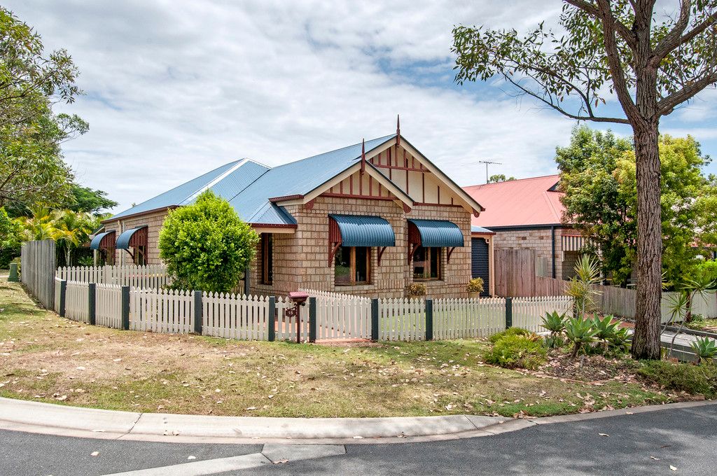15 Simpson Way, FOREST LAKE, QLD 4078