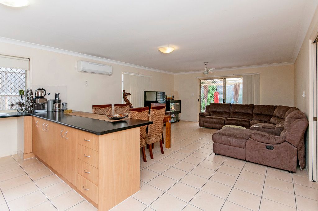 20 HANNAM Crescent, FOREST LAKE, QLD 4078
