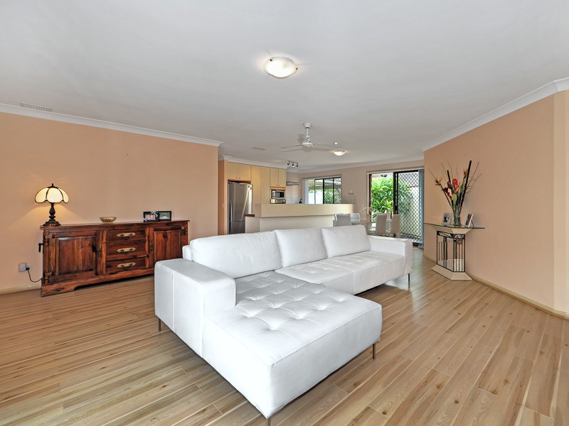 2/3 Sanctuary Court, COOMBABAH, QLD 4216