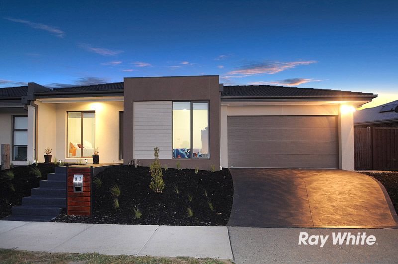51 Royal St Georges Chase, BOTANIC RIDGE, VIC 3977