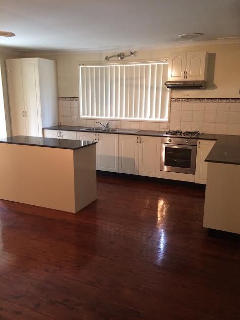 33 Kendall Street, CAMPBELLTOWN, NSW 2560