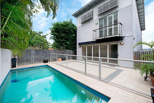 17 Wright Street, BALMORAL, QLD 4171