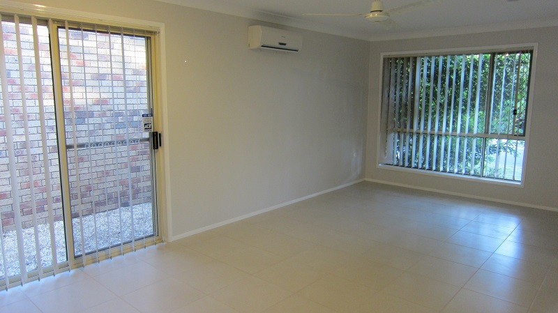 33 Baxter Crescent, FOREST LAKE, QLD 4078