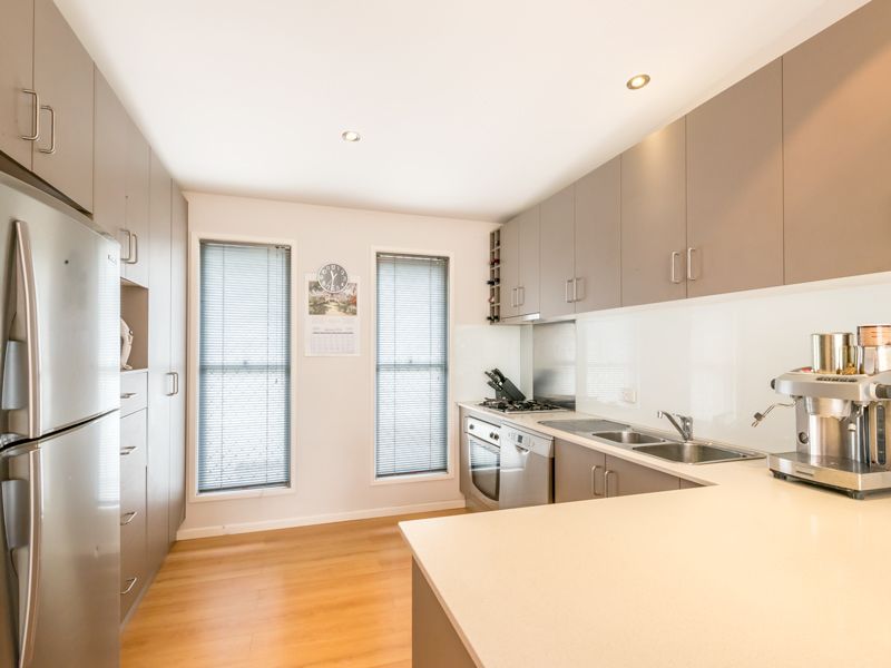 16 Lorimer Terrace, KELVIN GROVE, QLD 4059