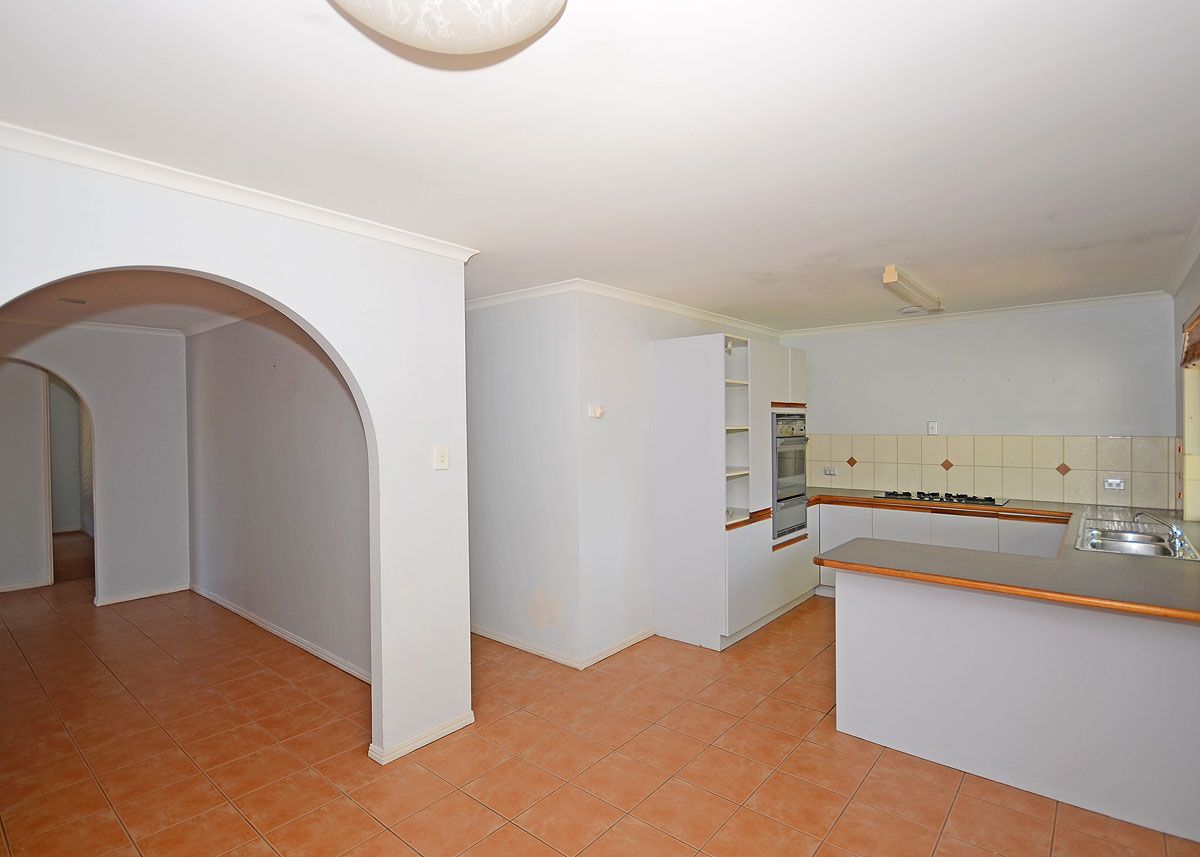 5 Bruce Street, TORQUAY, QLD 4655