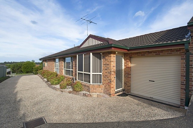2/28 Nardoo Avenue, ABERGLASSLYN, NSW 2320