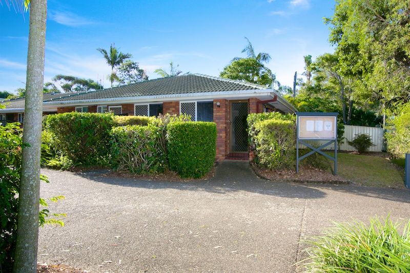 10 Hollywell Road, BIGGERA WATERS QLD 4216