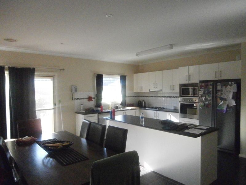 17 Red Angus Crescent, DOREEN, VIC 3754