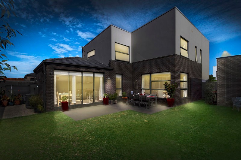 25 Ashberg Drive, WATERWAYS, VIC 3195