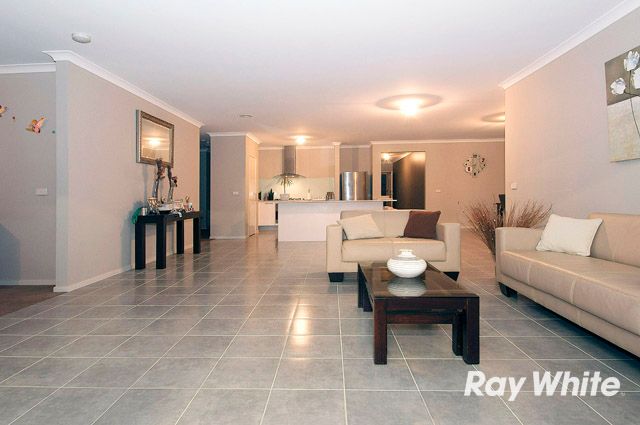 24 Tea Tree Court, LYNDHURST, VIC 3975