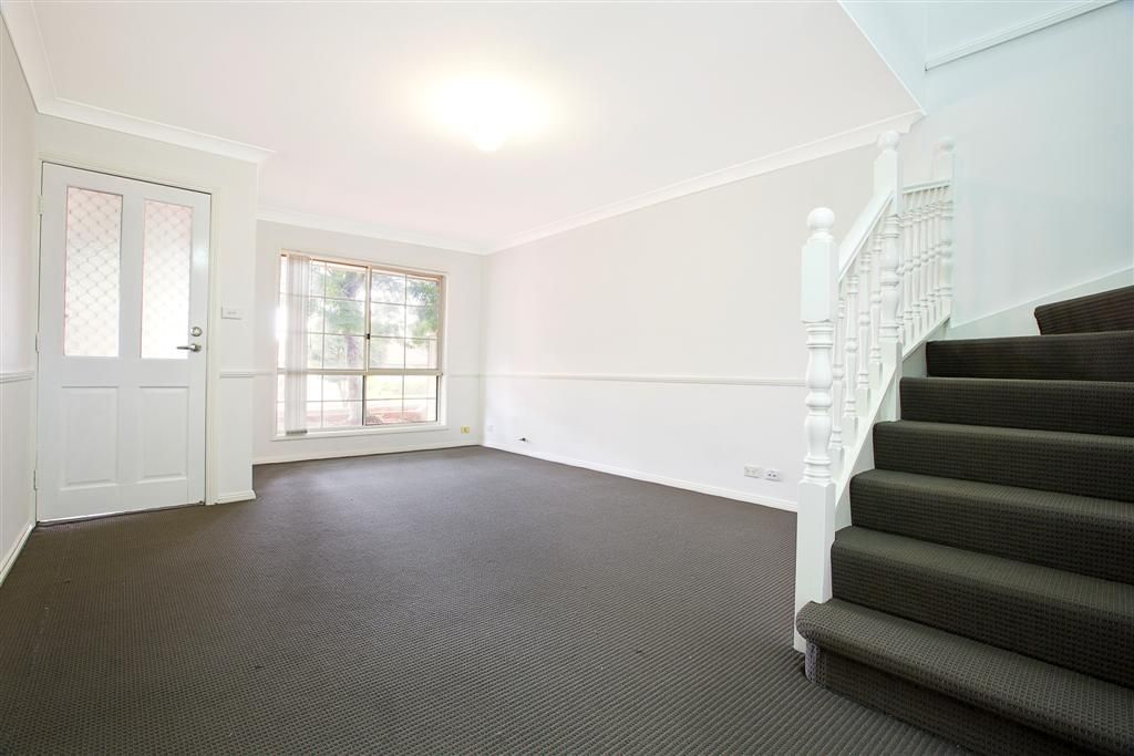 3/1 Dutton Place, GLENMORE PARK, NSW 2745