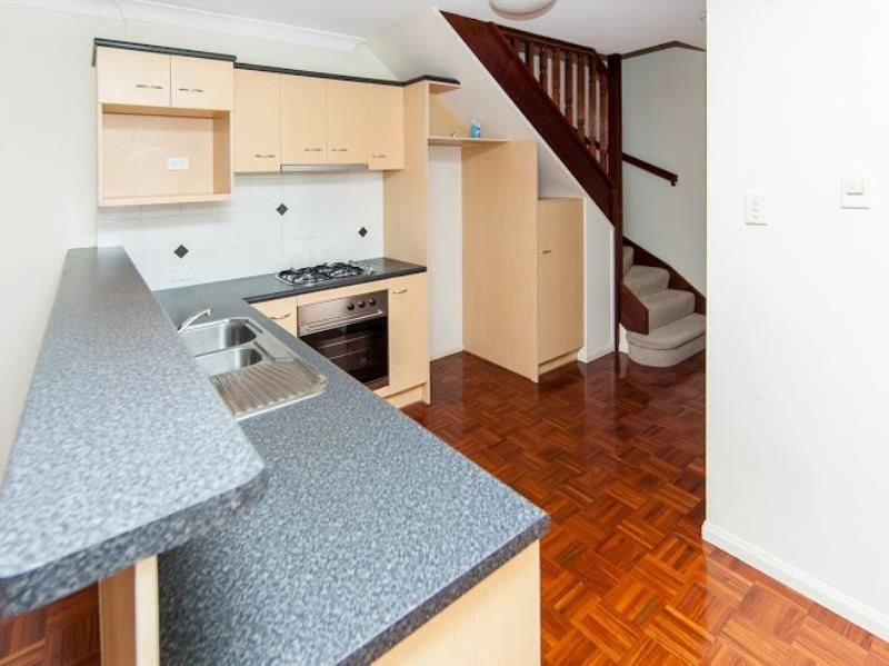 1/14 Glassey Street, RED HILL, QLD 4059