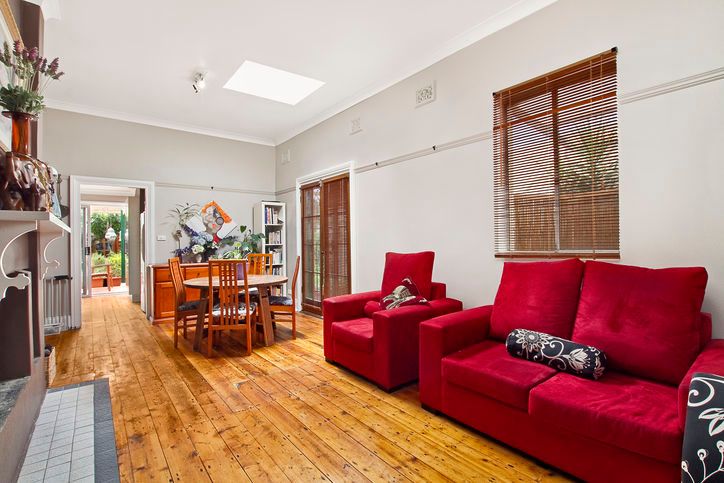 77 Hutchinson Street, ST PETERS, NSW 2044
