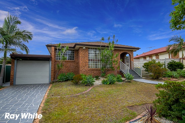 5 Keneally Crescent, EDENSOR PARK, NSW 2176