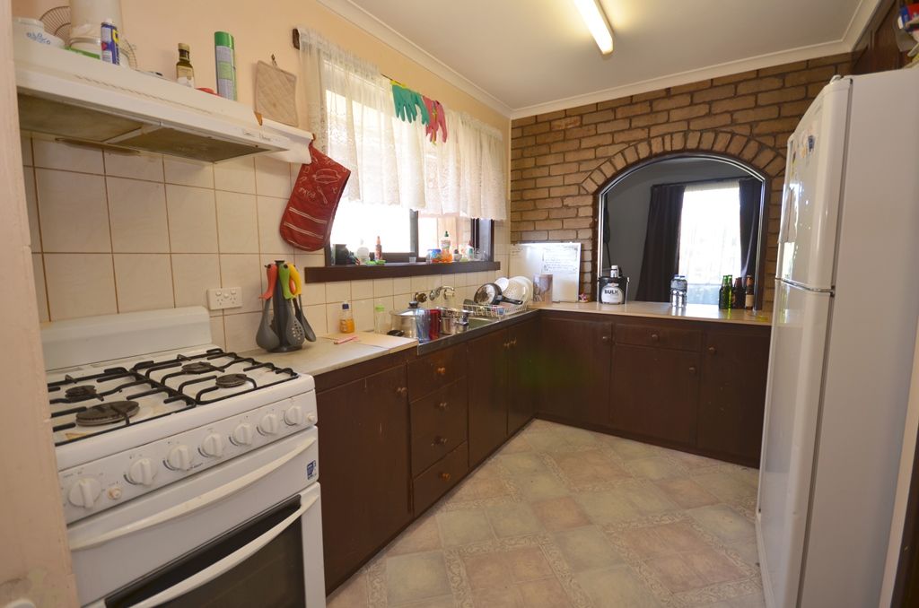 16 Carpenter Street, WENDOUREE, VIC 3355
