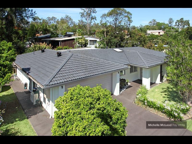 1 Hillman Street, INDOOROOPILLY QLD 4068