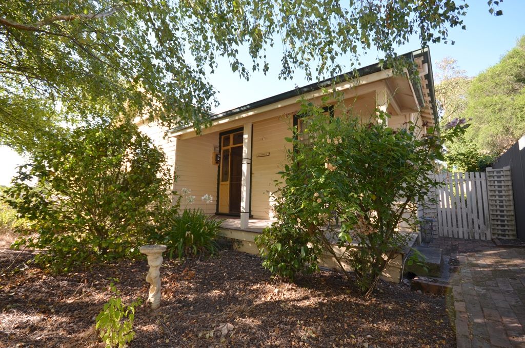 109 Cobden Street, MOUNT PLEASANT, VIC 3350