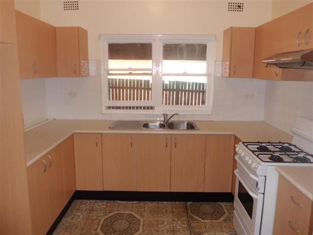 10 Gooreen Street, LIDCOMBE, NSW 2141