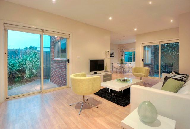 13 Gellibrand Crescent, RESERVOIR VIC 3073