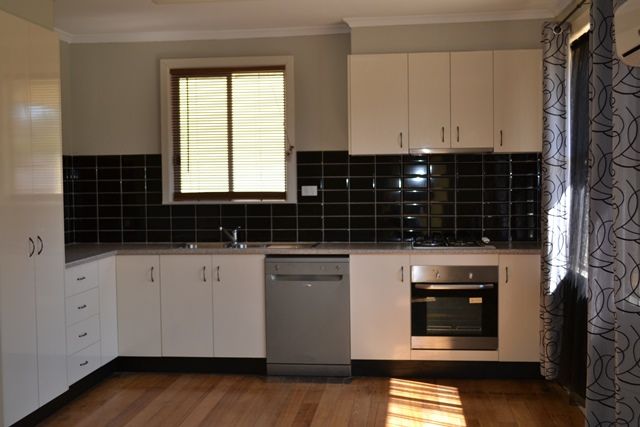 17 Tait Crescent, WARRNAMBOOL, VIC 3280