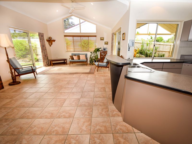 48 Ocean View Avenue, MOOLOOLABA, QLD 4557