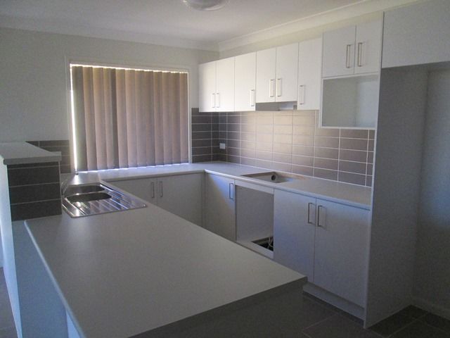 12 Redgum Circuit, ABERGLASSLYN, NSW 2320