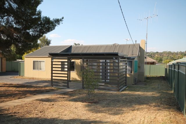 11 Miro Street, YOUNG, NSW 2594