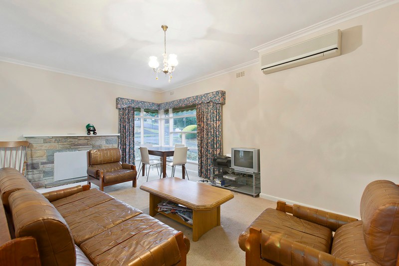 24 Leonard Street, BURWOOD, VIC 3125