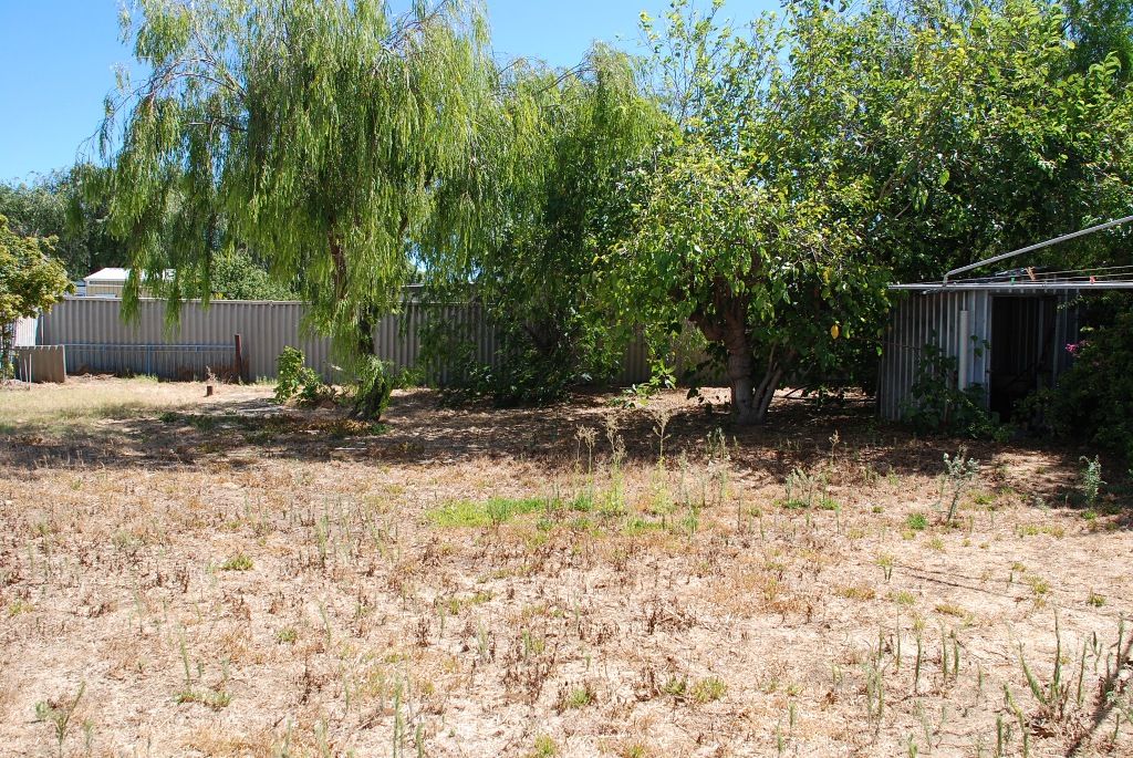 4 Whitfield Road, JURIEN BAY, WA 6516
