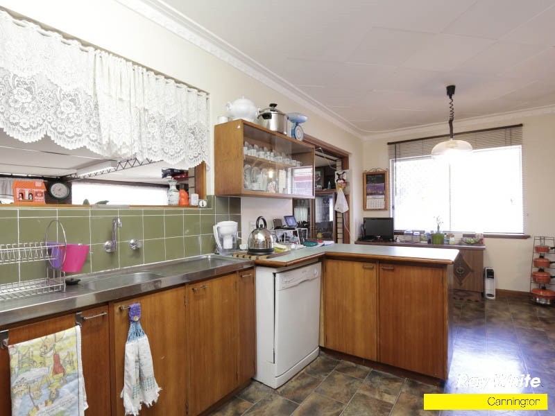 18 Naree Road, WILSON, WA 6107