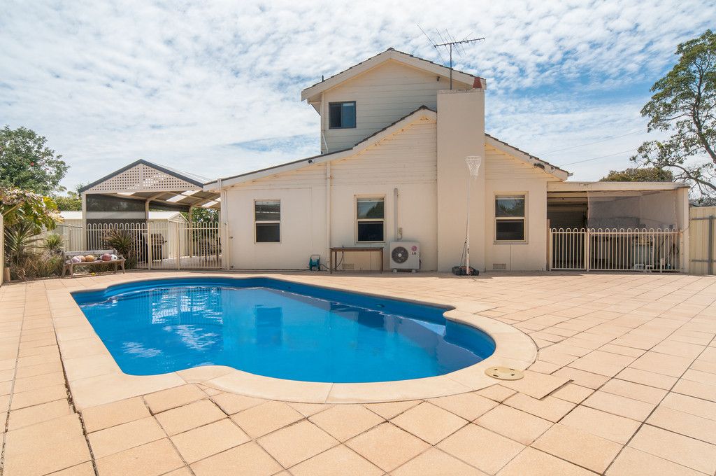 31 Thorne Crescent, MITCHELL PARK SA 5043
