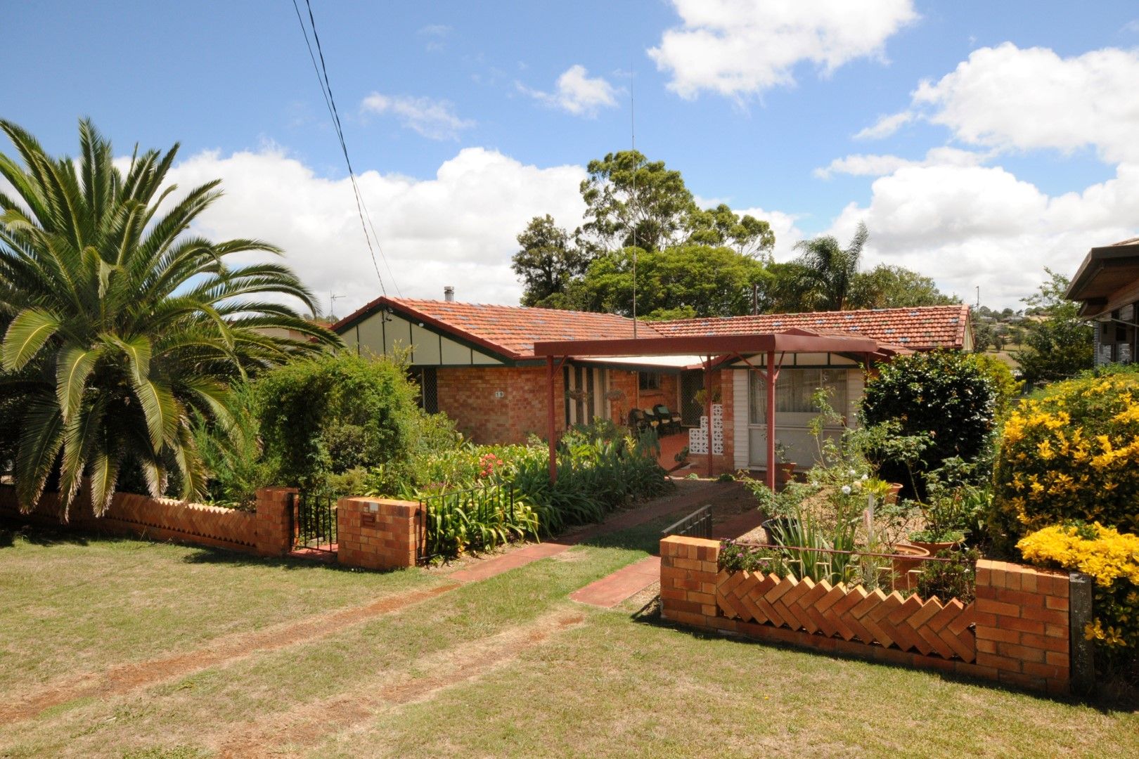 19 Tynedale Avenue, NEWTOWN QLD 4350