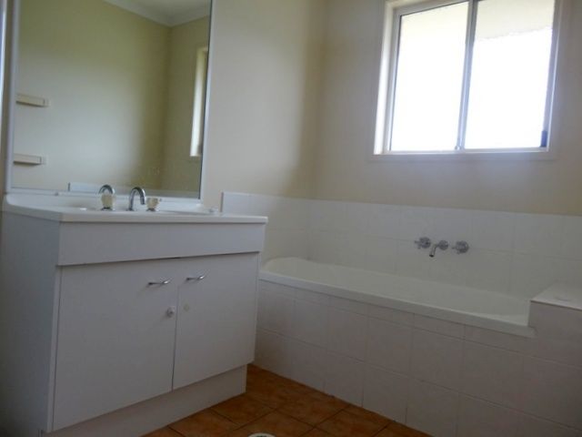 2 Seagull Court, DECEPTION BAY, QLD 4508